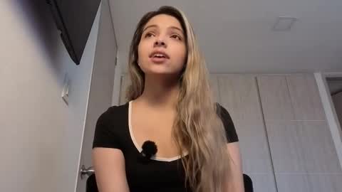 andreau 19 online show from February 5, 1:25 pm