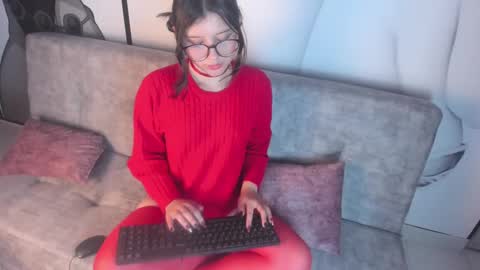Snapshot of andromeda_blue__ chatting on February 22, 2:59 pm online show from February 22, 2:59 pm