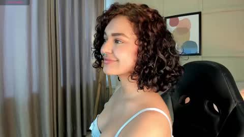 Snapshot of andrux__ chatting on October 23, 1:28 pm Andrux online show from October 23, 1:28 pm