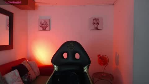 andy_eagleton_20 online show from May 7, 3:11 am