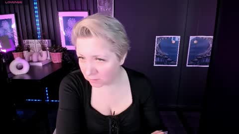 aneli_mira online show from April 4, 5:50 am