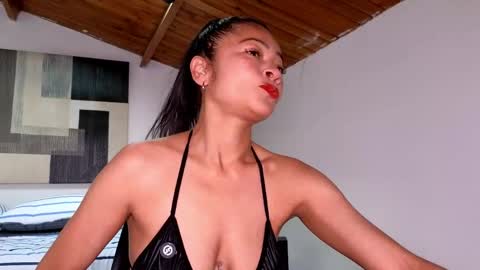 Anell online show from May 18, 8:48 pm