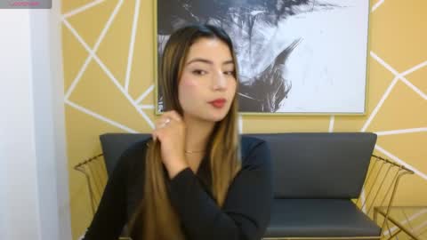 angeel queen  online show from April 7, 1:57 pm