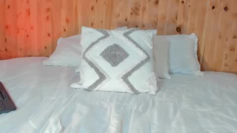 Angeel Rosse online show from February 26, 7:35 pm