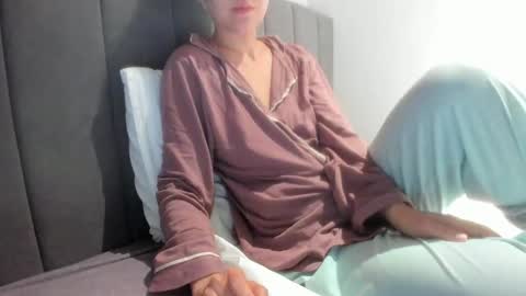 angel_lee__ online show from November 25, 3:31 am