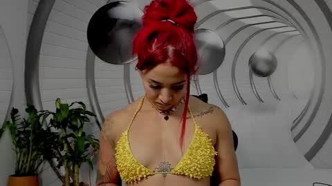 Snapshot of angel_martins chatting on December 15, 6:37 pm Angel online show from December 15, 6:37 pm