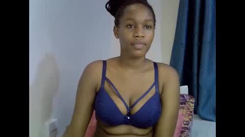 angel_mia5 online show from March 27, 9:37 pm