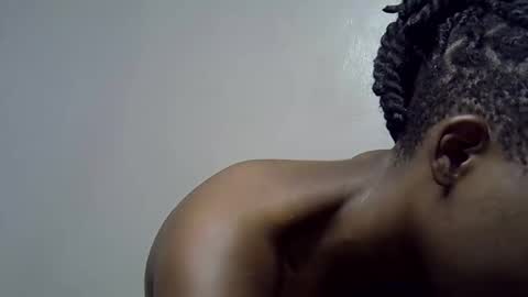 angel_queen22 online show from April 8, 5:15 pm