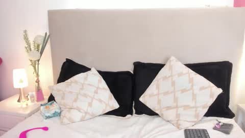 angel_velvet_ online show from March 8, 2:04 am