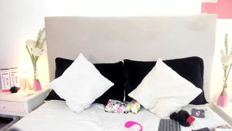 angel_velvet_ online show from May 19, 1:56 am
