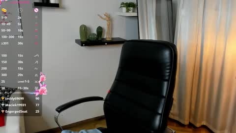 Snapshot of angela_fog chatting on September 21, 9:57 pm angela_fog online show from September 21, 9:57 pm
