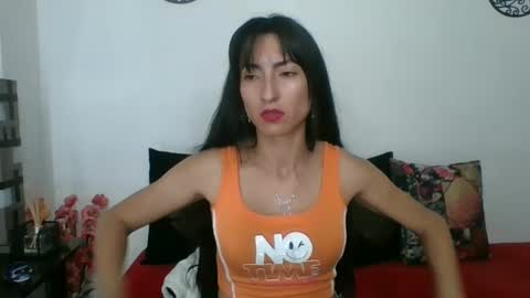 Snapshot of angela_mis chatting on January 29, 3:01 am Angela online show from January 29, 3:01 am