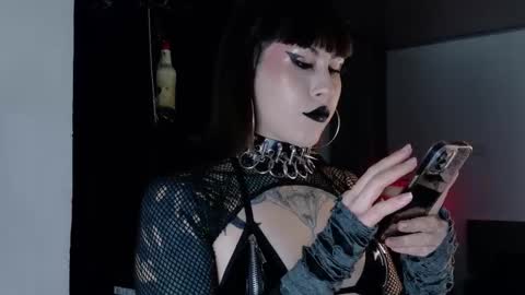 Angela help me reach 100 thumbs up online show from October 18, 1:41 am