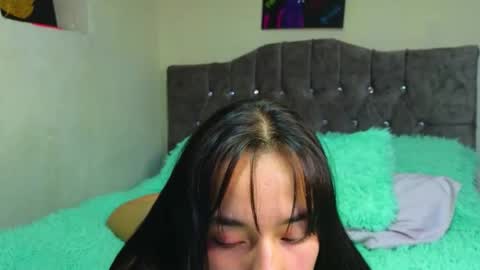 angelacute19 online show from May 2, 12:25 am