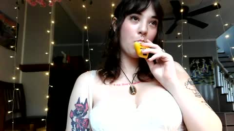angelalice555 online show from June 21, 11:31 pm