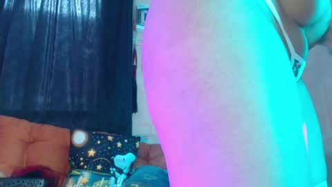 Angela online show from April 7, 9:17 pm