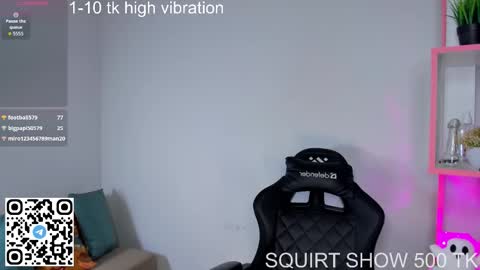 angelawallace online show from October 15, 11:35 am