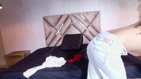 angel online show from May 4, 4:44 pm