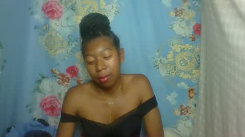 angelette93 online show from September 23, 6:39 pm