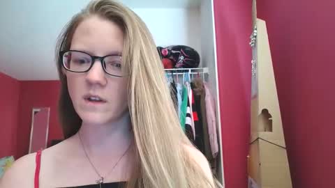 AngelicAngel online show from May 4, 7:39 pm