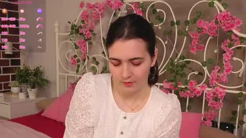 Roxi online show from March 23, 7:20 pm