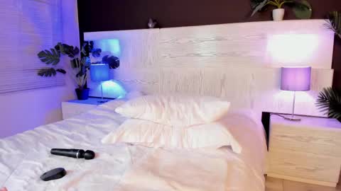 angelina_hilton online show from May 22, 3:21 pm