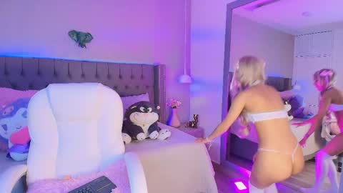 Angelina Honey online show from May 8, 4:05 am