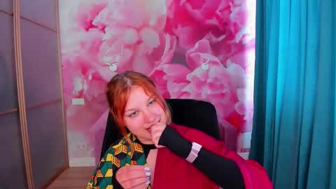 AngelinaLow online show from May 9, 11:34 am