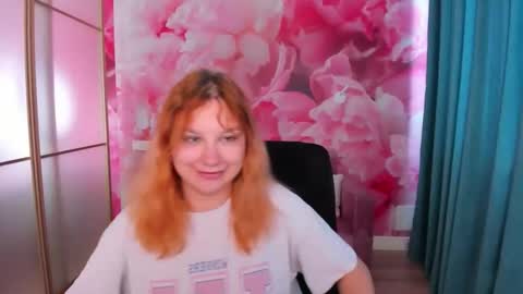 AngelinaLow online show from May 16, 11:31 am