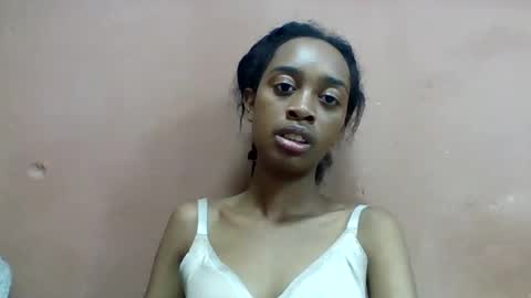 angeline221173 online show from July 28, 12:48 pm