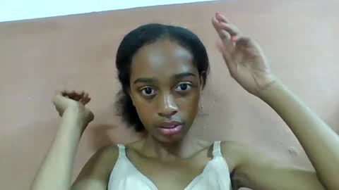 angeline221173 online show from July 20, 2:03 am