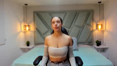 angeline_davies online show from March 17, 12:31 pm