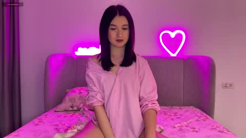 angelnoiree online show from March 27, 4:19 pm