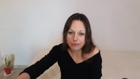 Giulia online show from March 3, 1:06 pm