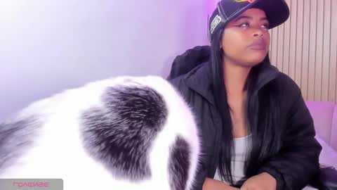 Snapshot of angelsmia_ chatting on September 13, 9:17 am  MIA available content ask online show from September 13, 9:17 am