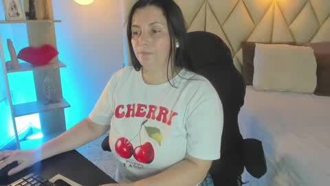 ANGIE online show from May 19, 2:02 pm
