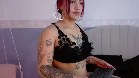 Angie online show from December 21, 4:30 am