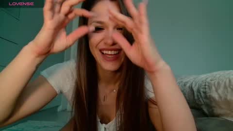 angiemilly online show from March 19, 8:29 am