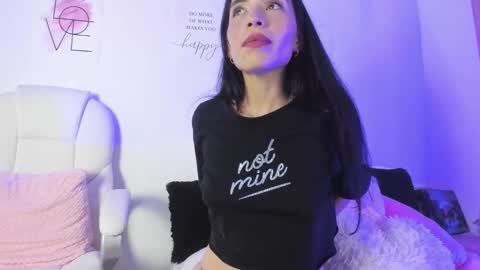 violeth lopez online show from November 17, 1:06 am