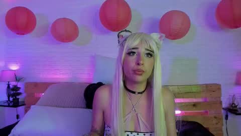 Anie Monday to Saturday from 200 pm to 810pm  UTC-5 Colombia Time online show from October 8, 11:31 pm
