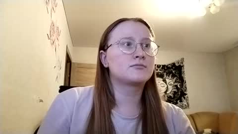 Anika online show from May 4, 6:01 pm