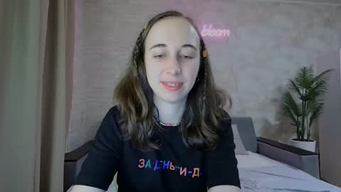 anikabloom online show from February 7, 8:31 pm