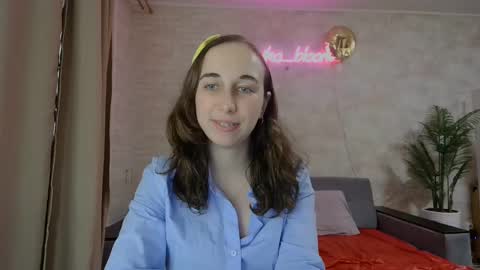 anikabloom online show from March 4, 7:30 am