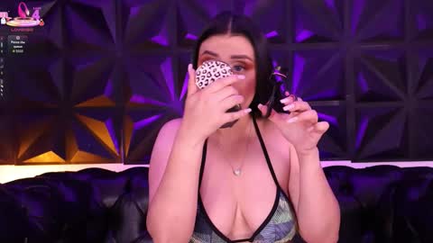 Lauren Anika online show from November 20, 4:02 am