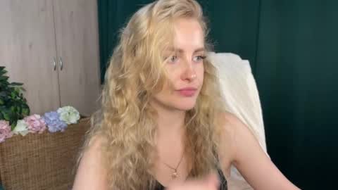 Anita online show from May 25, 12:53 am