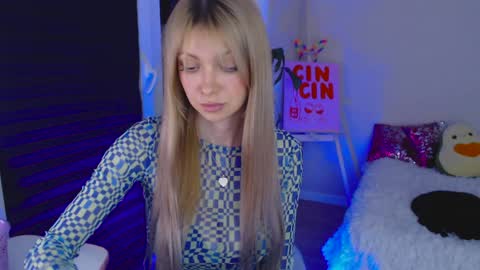 anita_moon_ online show from April 2, 7:33 pm