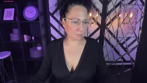 Anita online show from December 15, 8:36 pm