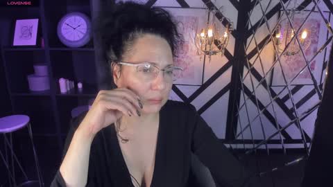 Anita online show from December 16, 6:43 am