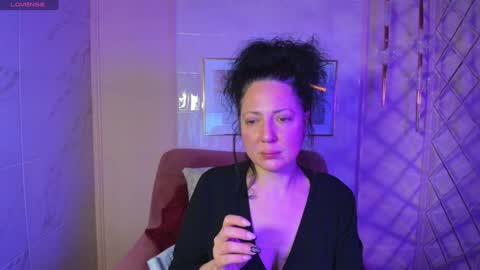 Anita online show from December 12, 2:11 pm