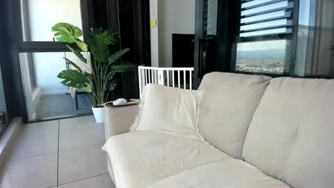 Anna online show from April 9, 4:48 am